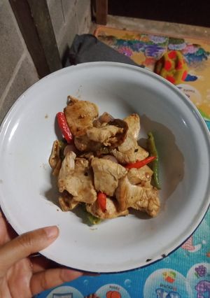 รูปของ อกไก่รนปลาร้า