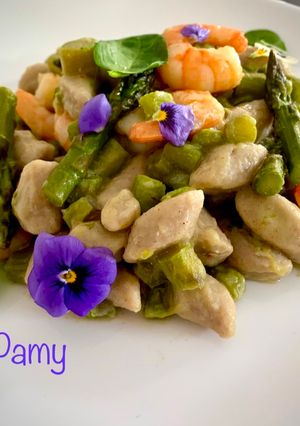Foto di GNOCCHI DI GRANO SARACENO, GAMBERI E ASPARAGI