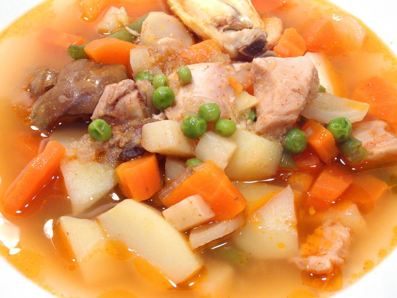 Falusi csirke raguleves recept recept fotó