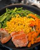 Cá hồi áp chảo với sốt cam mật ong