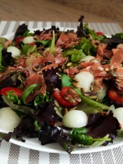 Una foto de Ensalada de melón y jamón