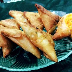 A picture of #CookpadRamadan Metha samosa.
