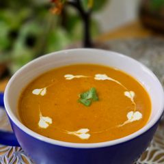 A picture of Red Lentil Pumpkin Soup.