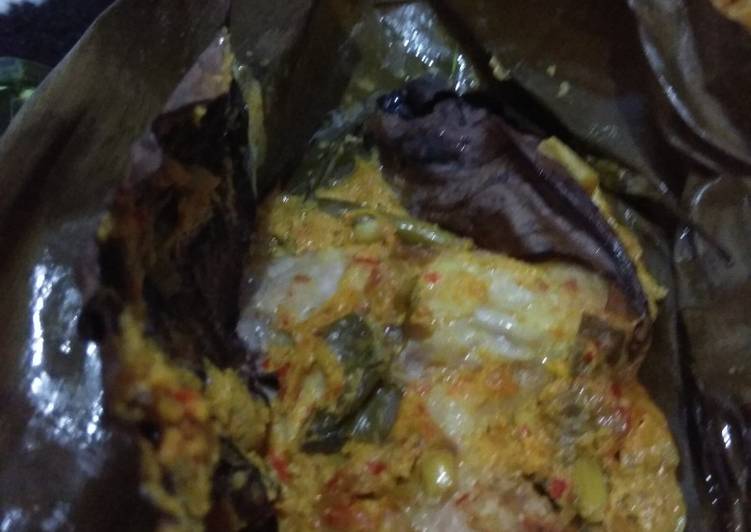 Pepes ayam sengketa !