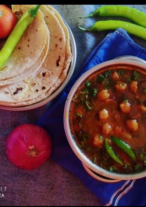 છોલે રેસીપી મુખ્ય ફોટો