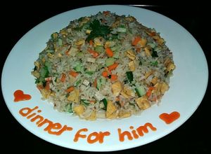 Hình của món Cơm chiên vetula (vét tủ lạnh) siêu nhanh.