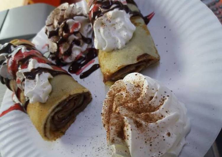 Csoki pudinggal töltött palacsinta