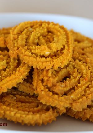 A picture of Baked Chakli.