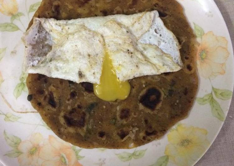 Lava egg on missi roti