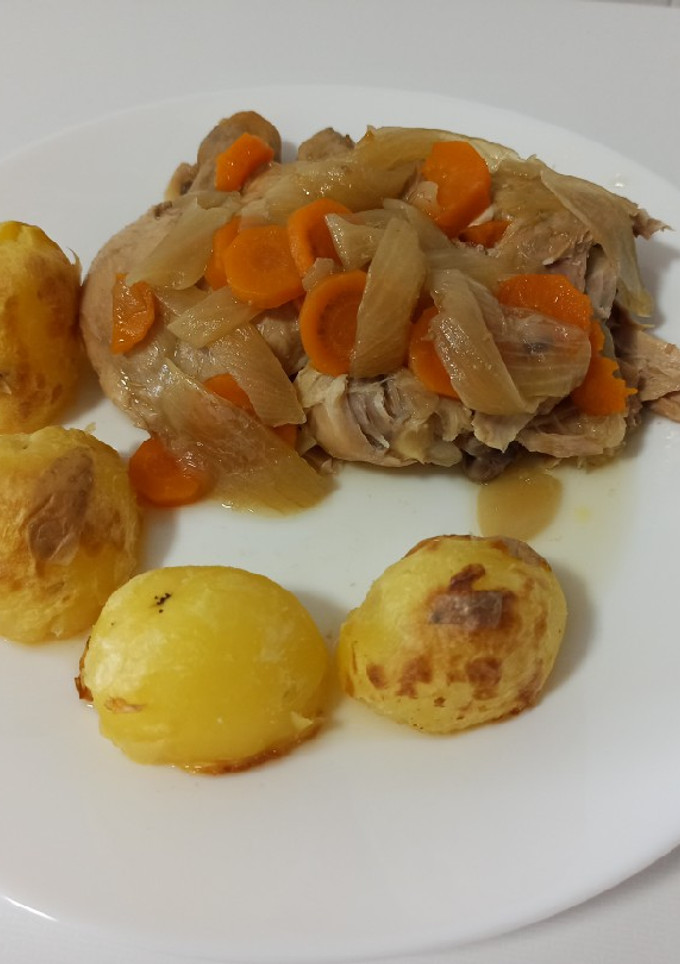 Una foto de OLLA GM: Pollo asado a la cerveza
