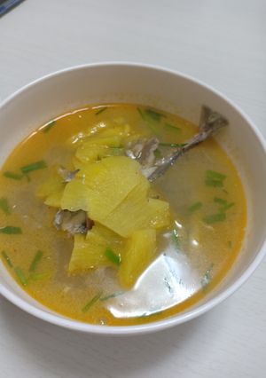 Hình của món Canh cá sòng nấu dứa.