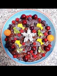 Una foto de Mágnum 🍫 porrigde de trigo sarraceno y frutos rojos 🫐🍒🍓