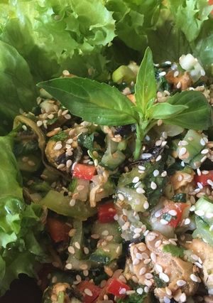 Una foto de Ceviche de choritos y vegetales