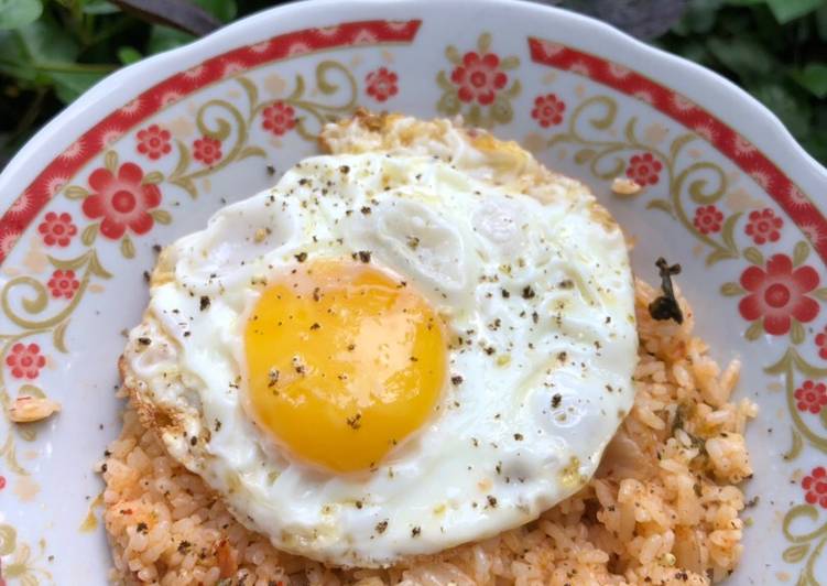 Nasi Goreng K-Pop (NasGor Kimchi)