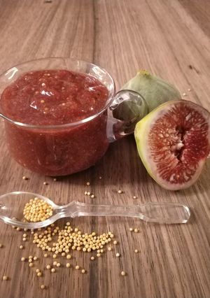A picture of Fig and mustard chutney.