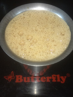 ஏலக்காய் டீ (Elakkai tea recipe in tamil) செய்முறை முக்கிய புகைப்படம்