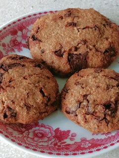 Una foto de Galletas de chocolate y avena