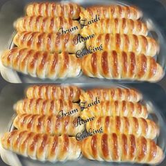 🥐Caterpillar Sweet Buns🥐 A picture of 🥐Caterpillar Sweet Buns🥐.