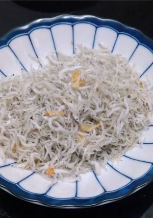 炒勿仔魚 的食譜成品照片