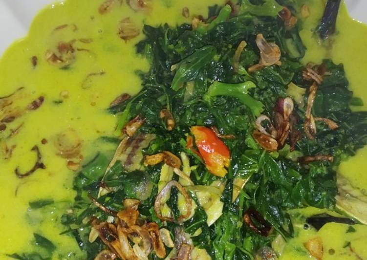 Gulai Daun Ubi + Ikan Asin