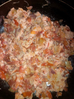 A picture of Tomatoe omelette.