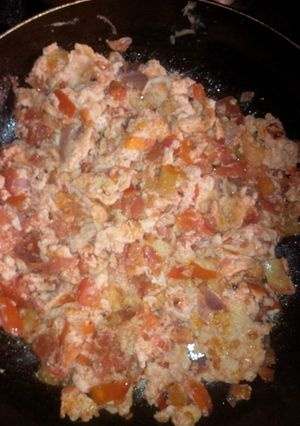 A picture of Tomatoe omelette.