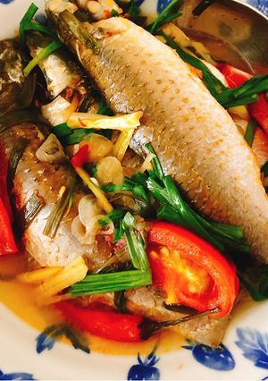 Hình của món Cá đối kho lạt với cà chua.