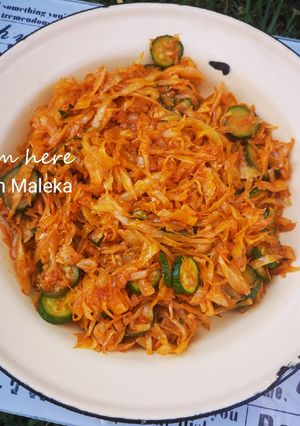 A picture of Spicy baby marrow cabbage.
