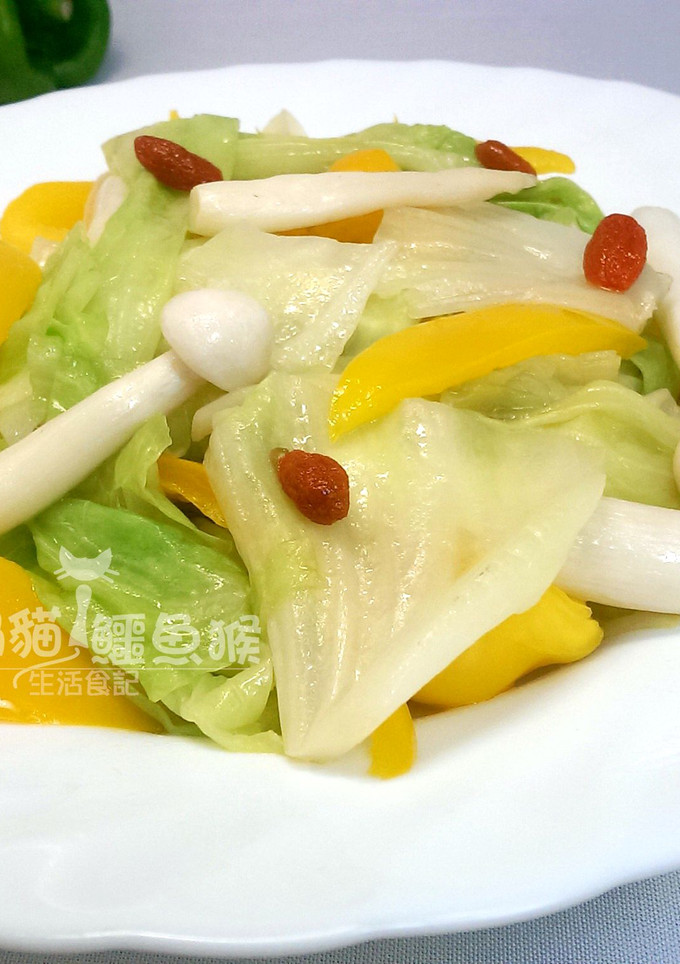 [廚房戰記]-高麗菜炒枸杞菇 的食譜成品照片
