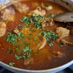 A picture of Chicken curry.