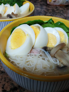 Una foto de Sopa miso "a mi manera"