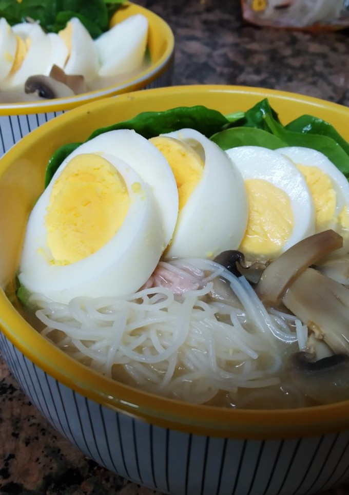 Una foto de Sopa miso "a mi manera"