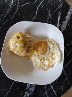 Una foto de Bolón de Tocino y Queso