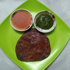 A picture of Beetroot parantha.