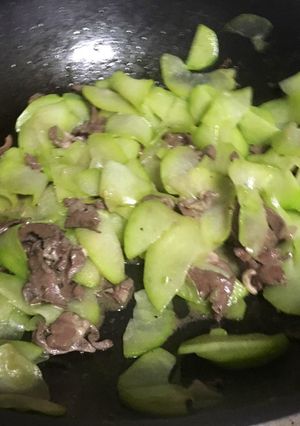 Hình của món Tim xào su su ngon ngọt.