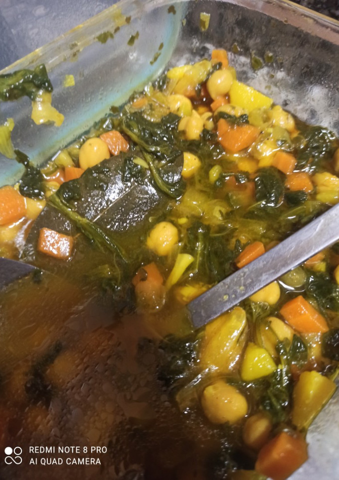 Una foto de Garbanzos con espinacas