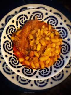 Una foto de Alubias blancas con chorizo