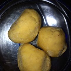 A picture of Besan ladoo.