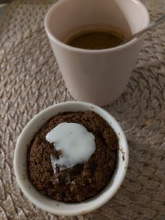 Una foto de Keto Muge Cake chocolate