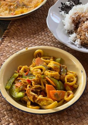 Gambar Sotong Goreng Kunyit