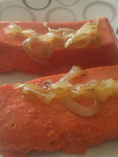 Una foto de Pastel de pimientos con cebolla