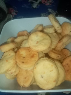 Una foto de * Galletitas de queso *