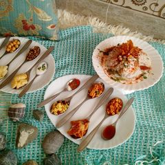 A picture of Raj kachori.