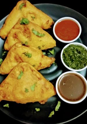 ब्रेड पकौड़ा (Bread pakoda recipe in Hindi) रेसिपी मुख्य फोटो