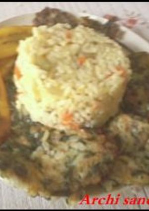 Una foto de 💞Croquetas de acelgas acompañada con tajada de plátano y arroz con tallo de acelga, zanahoria💞