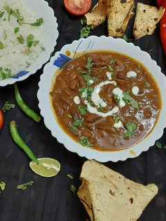 राजमा मसाला (rajma masala recipe in hindi) रेसिपी मुख्य फोटो