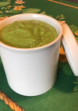 Une photo de Pesto de fanes de radis au fromage corse