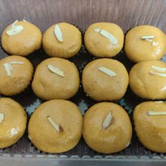 A picture of Besan ke Laddu.