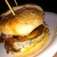 A picture of Beef Burger.