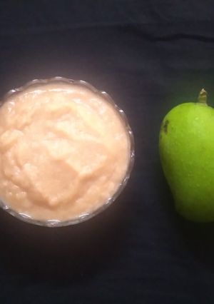 A picture of Raw Mango And Onion Chutney.
